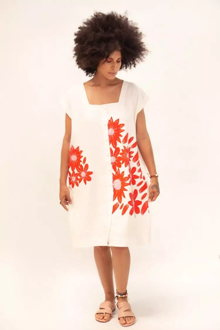 Vestido  linho estampado floral  com botões